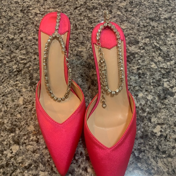 Heels - Picture 2 of 5